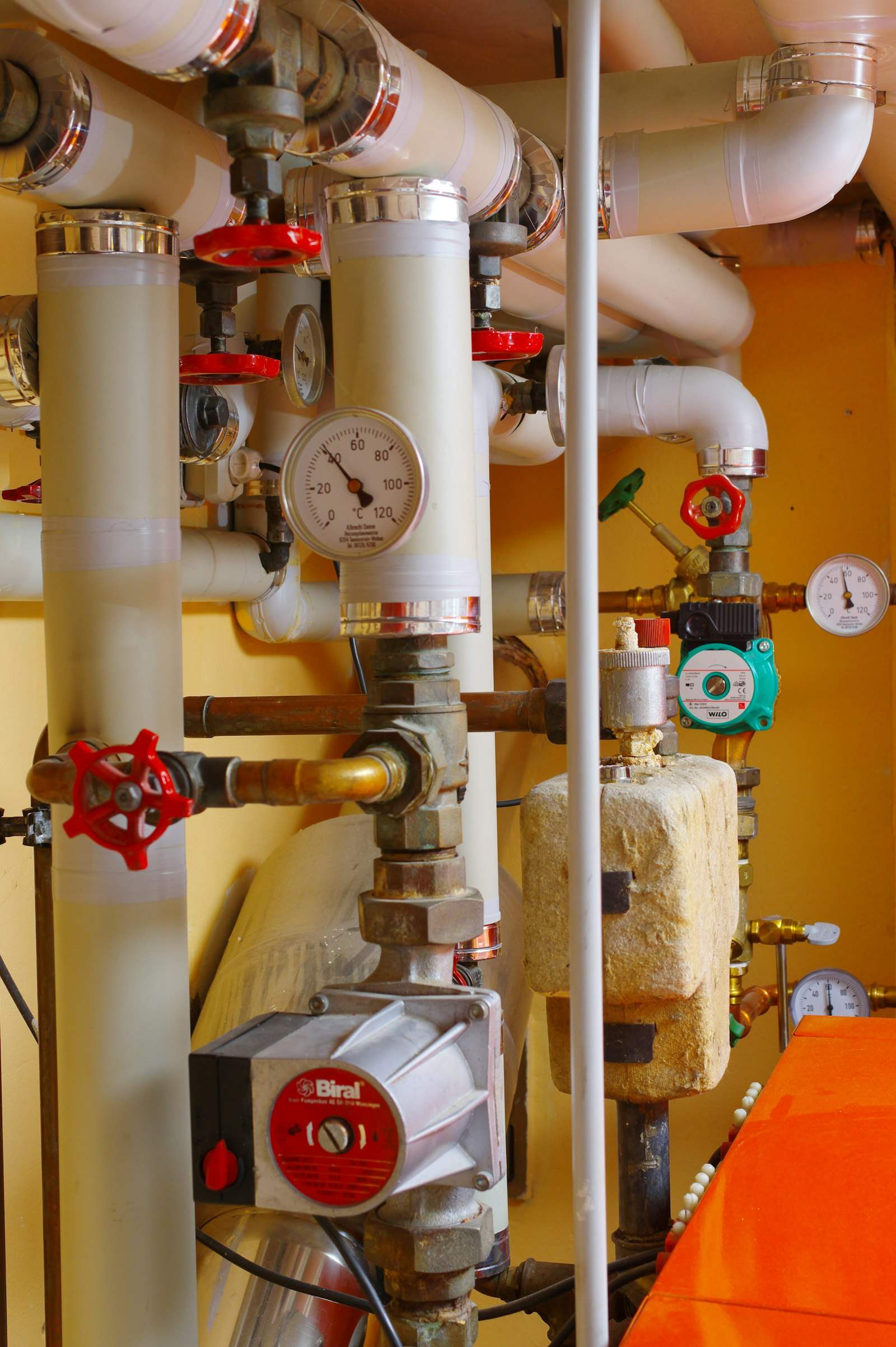 Domestic heating pipework and valves